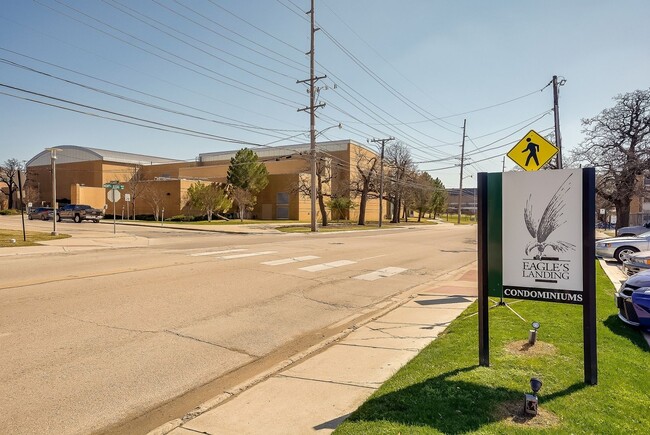 Foto del edificio - EL308