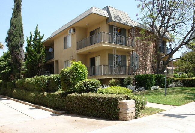Building Photo - 703-719 E California Blvd