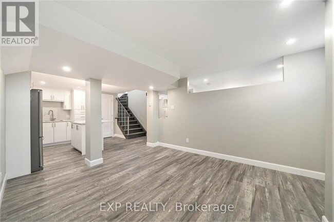Building Photo - 920 Laviolette St