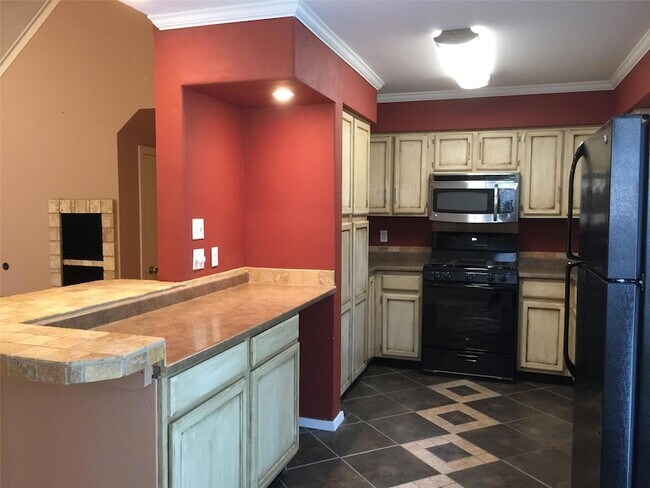 Foto del edificio - 718 Decker Prairie Dr