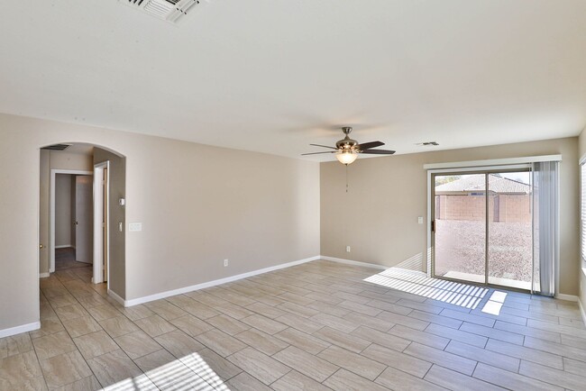 Building Photo - 11222 W Rio Vista Ln