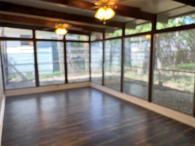 Foto del edificio - 4312 Hank Ave