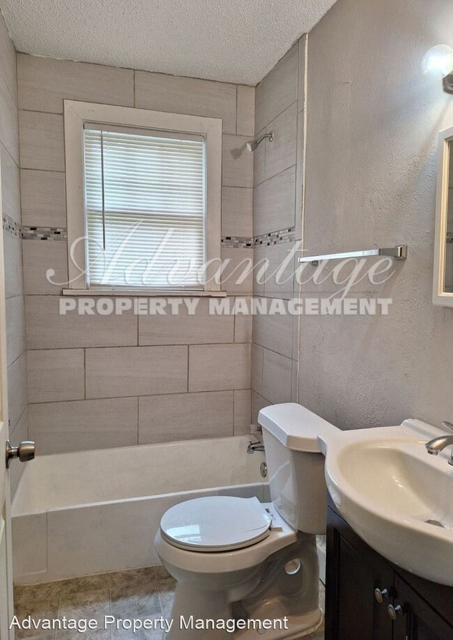 Building Photo - 3 br, 2 bath House - 3229 Carnes Ave. Unit #2