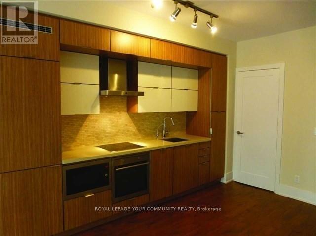 Building Photo - 7-507 Lorraine Dr