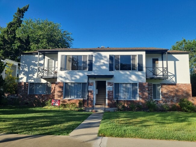 Building Photo - 1801 N Glenoaks Blvd