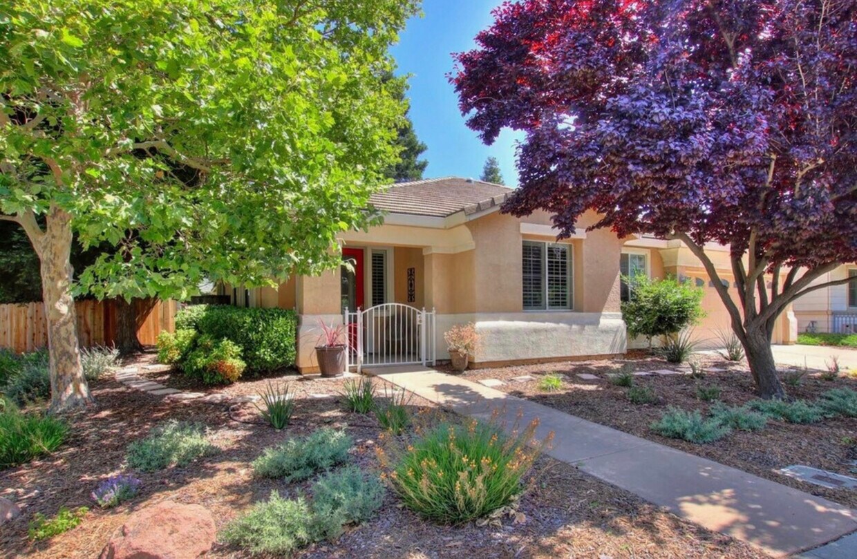 Foto principal - 3151 Two Rivers Dr