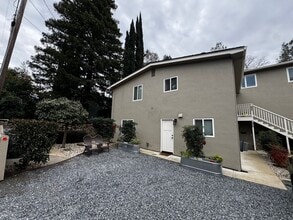 Building Photo - 235 Walsh St