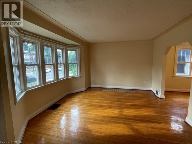 Photo du bâtiment - 111 Ottawa St S