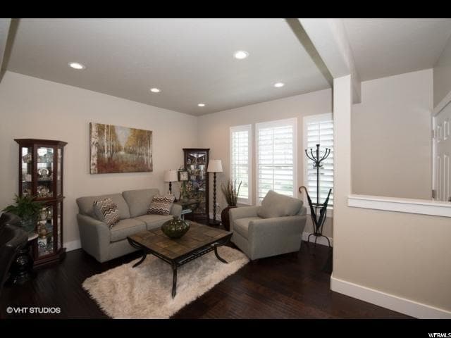 Building Photo - 1293 S Mountain Crest Dr