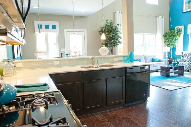 Kitchen - 2214 S Lakeline Blvd