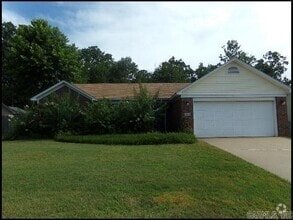 Building Photo - 1706 Kensington Dr
