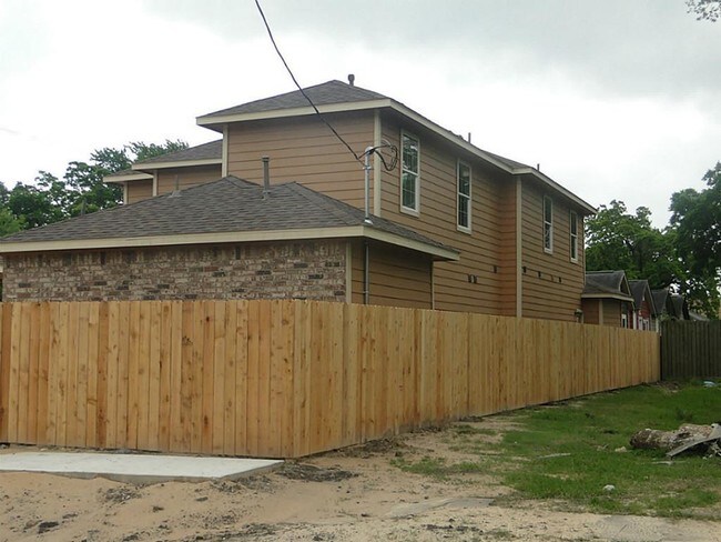 Building Photo - 2906 Anita St