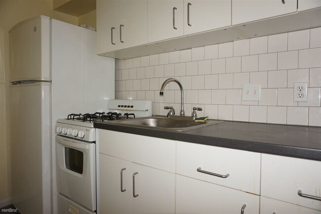 Building Photo - 1 br, 1 bath Condo - 905 Morton St # 2