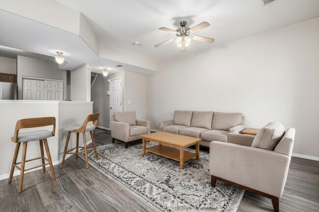 Foto del edificio - 9162 Gale Blvd