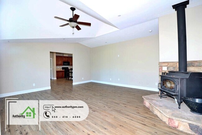 Foto del edificio - 22233 Venzke Rd