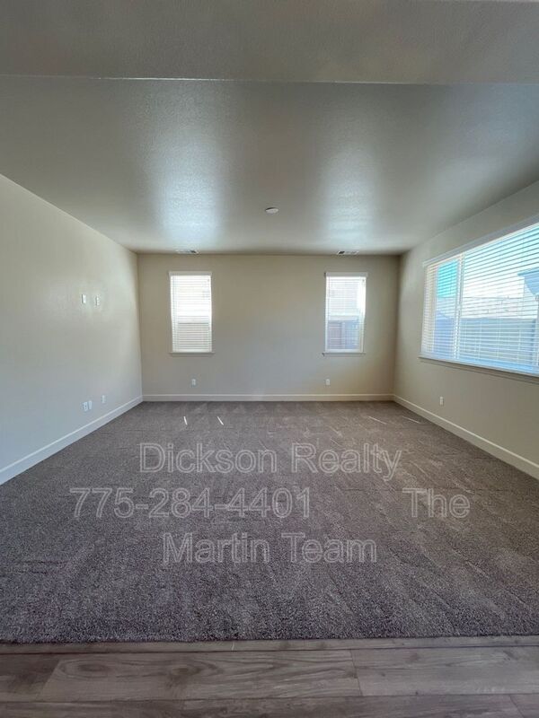 Building Photo - 1982 Maradona Dr