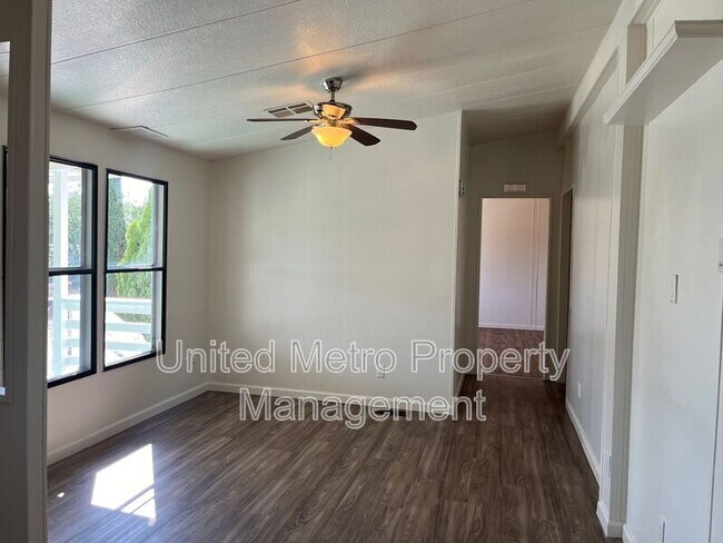Foto del edificio - 6191 N Moonlight Way