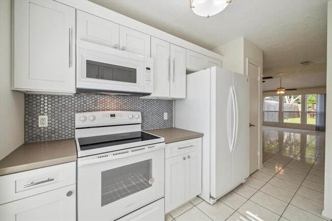 Building Photo - 9513 Danforth Way