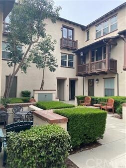 Building Photo - 3262 Westmont Ln