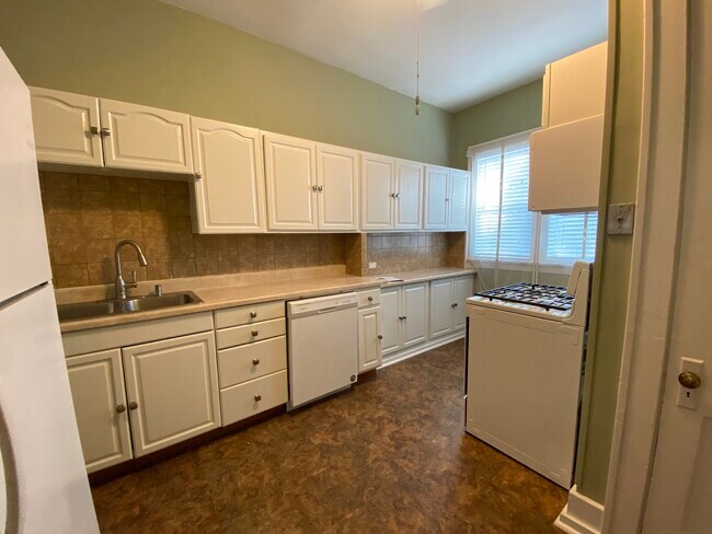 Building Photo - 20 N Hale St