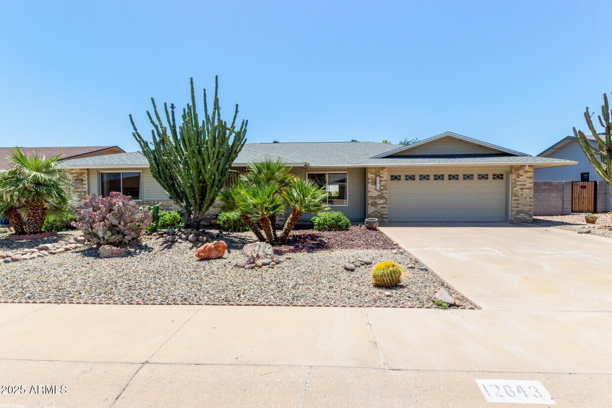 Foto principal - 12643 W Regal Dr