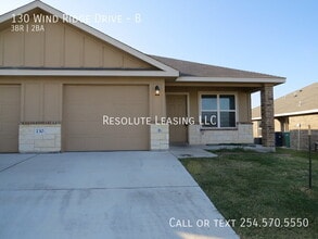 Building Photo - 130 Wind Ridge Dr