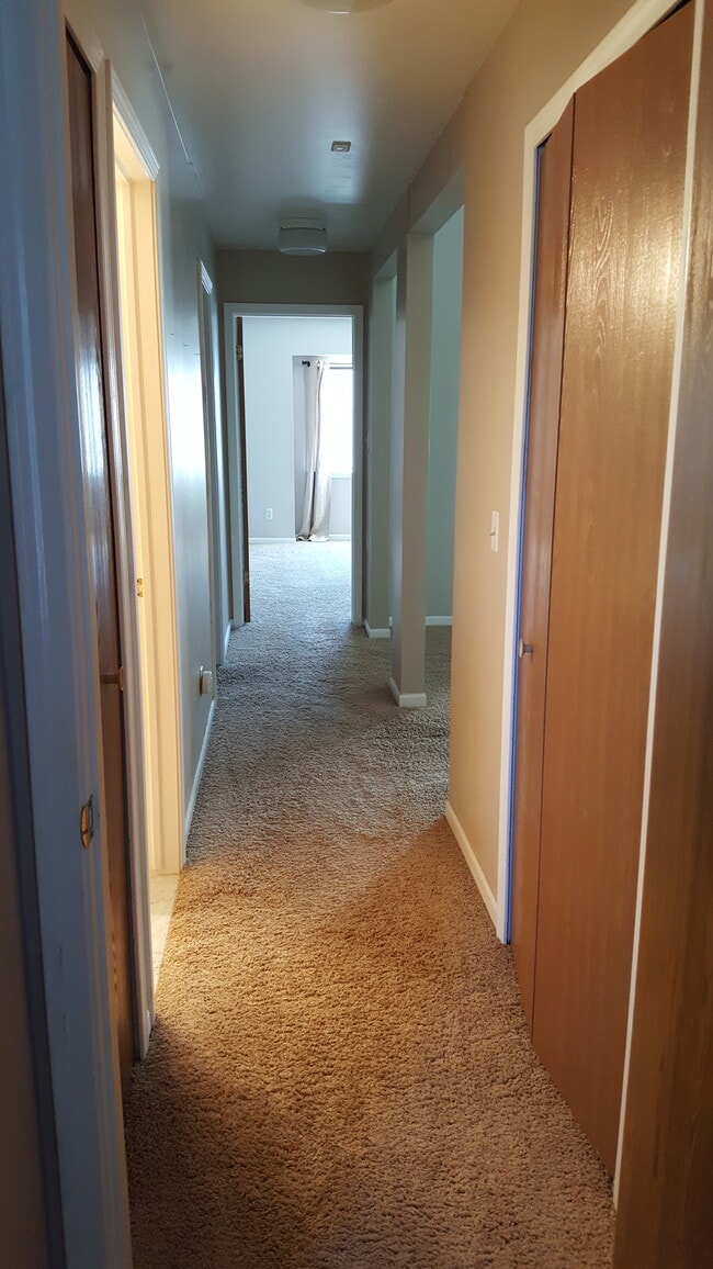 Building Photo - 42789 Lilley Pointe Dr