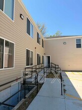 Building Photo - 117-121 S Byers Ave