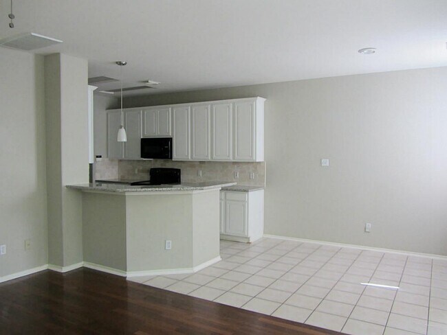 Foto del edificio - 16523 Beckland Ln