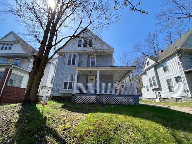 Foto del edificio - ...124 Beck Ave Akron OH 44302 MFH3