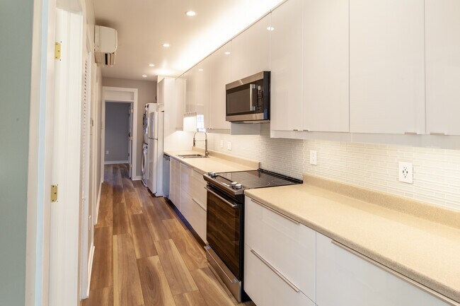 Foto del edificio - 1908 Constitution Ave NE