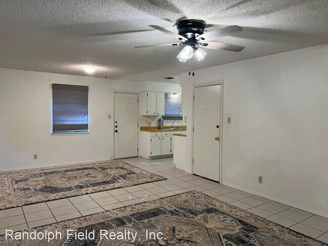 Building Photo - 2 br, 1 bath House - 306 SUNFLOWER DR
