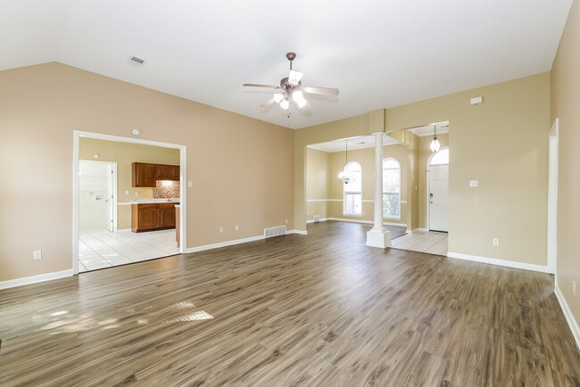 Building Photo - 1471 Siskin Dr