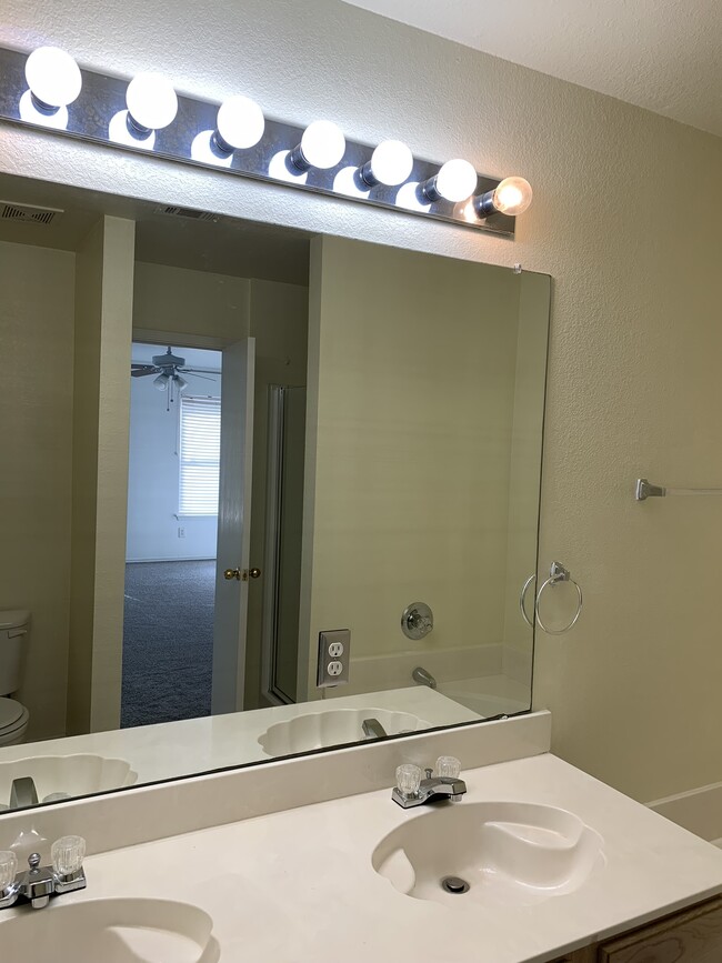 Foto del edificio - 4838 Orchard Ridge Dr