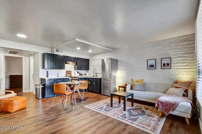 Foto del edificio - 3737 E Turney Ave