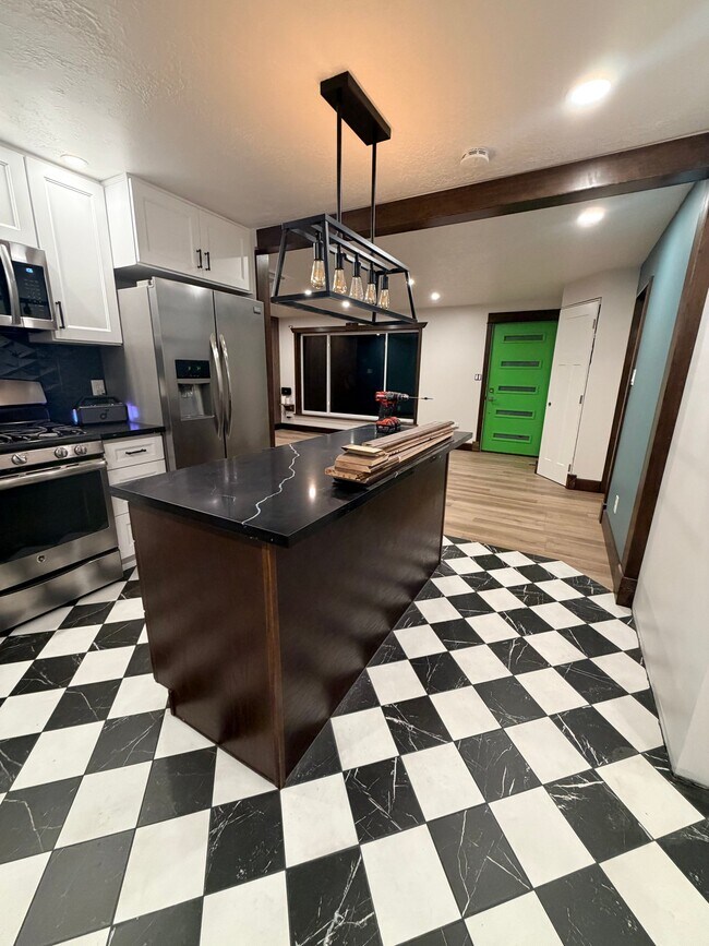 Foto del edificio - 360 N 300 W