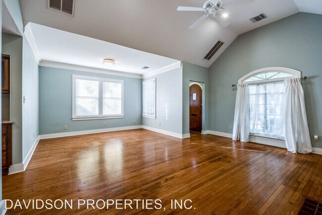 Building Photo - 4 br, 4.5 bath House - 202 College Blvd