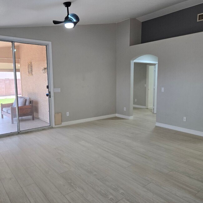 Foto del edificio - 2 Bedroom 2 Bath in Coyote Lakes