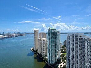 Building Photo - 300 Biscayne Blvd Way