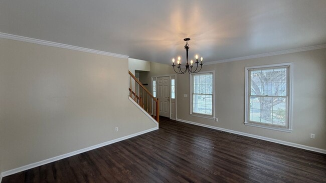 Building Photo - Hampton Oaks Colonial