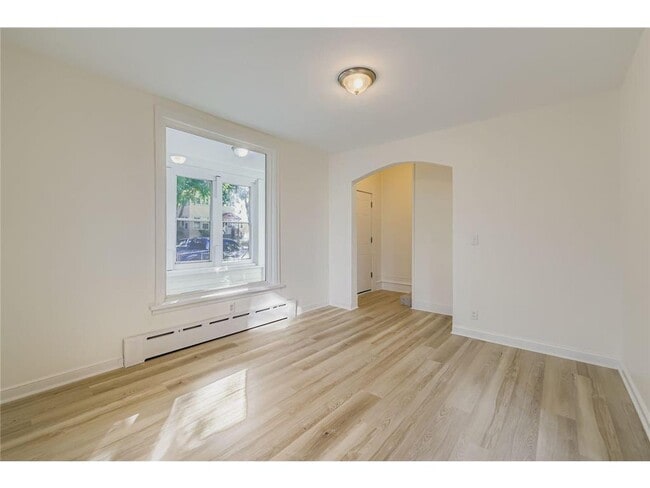 Building Photo - 2630 14th Ave S