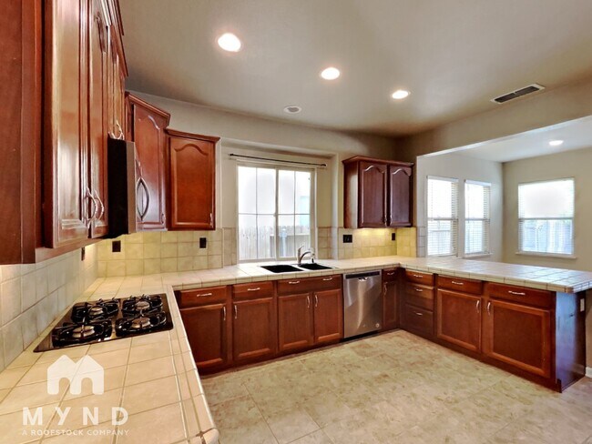 Foto del edificio - 3532 Silverwood Rd