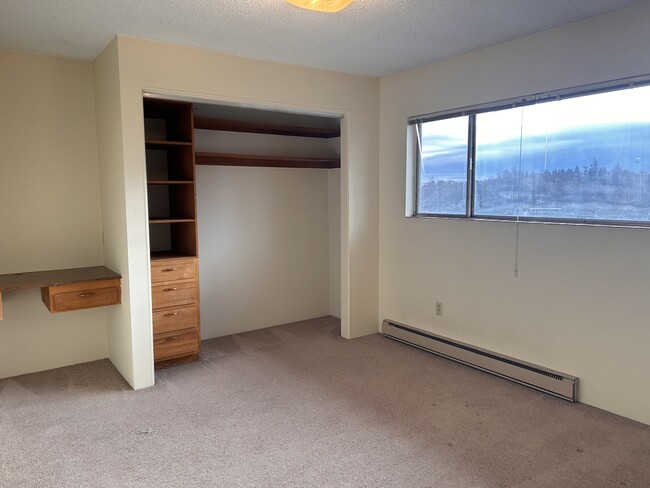 Building Photo - College Hill Apartments