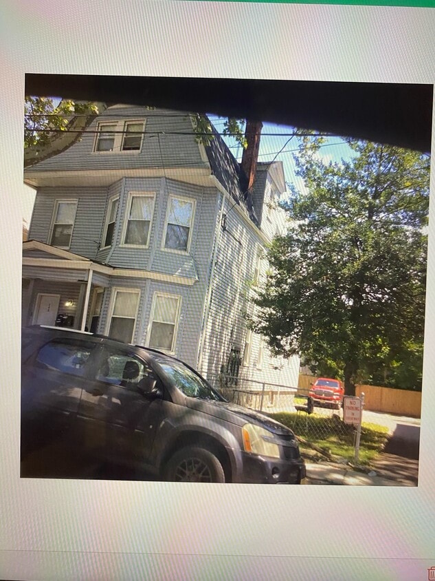 240 Ellis Ave Unit 2, Irvington, NJ 07111 Apartments in Irvington, NJ