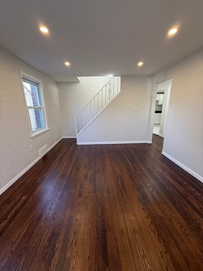 Building Photo - 520 Purce St