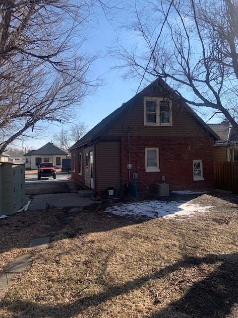 Building Photo - 2028 7th Ave