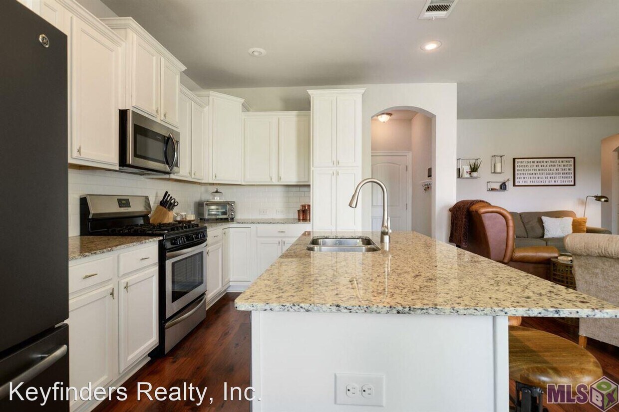 Primary Photo - 3 br, 2 bath House - 7731 W Pelican Lakes Ave