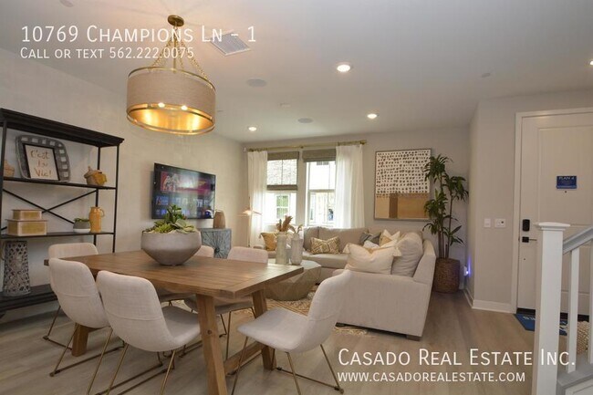 Building Photo - 10769 Champions Ln