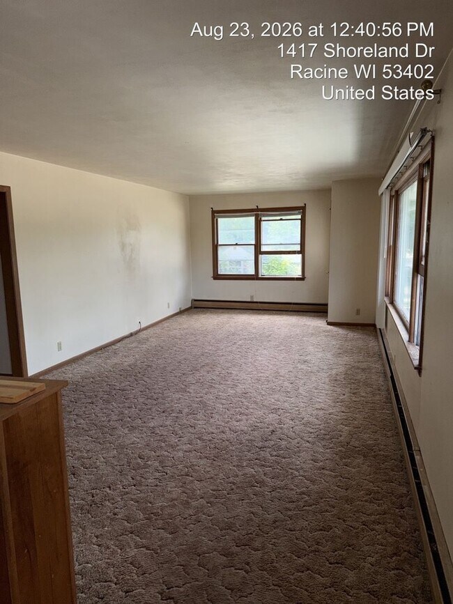 Foto del edificio - 1417-1419 Shoreland Dr.