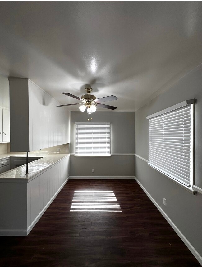 Building Photo - 4706 Vantage Ave